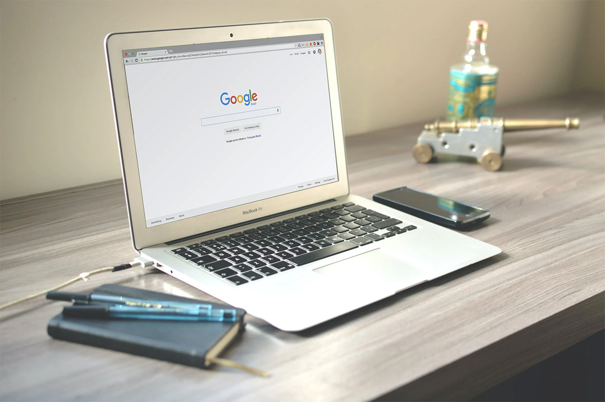 How do I find and onboard vendors to my marketplace?