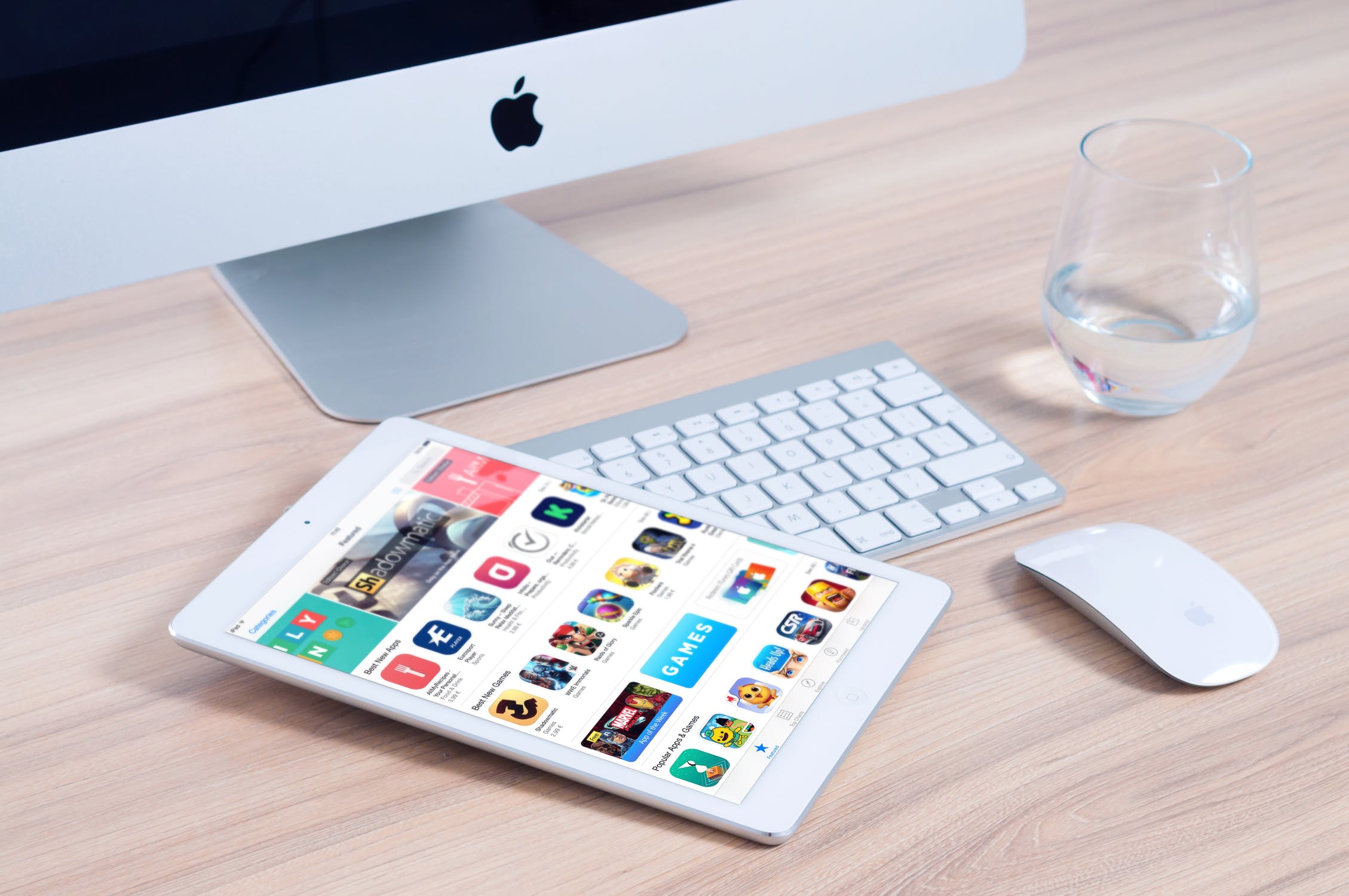 User Experience with Mobile Apps